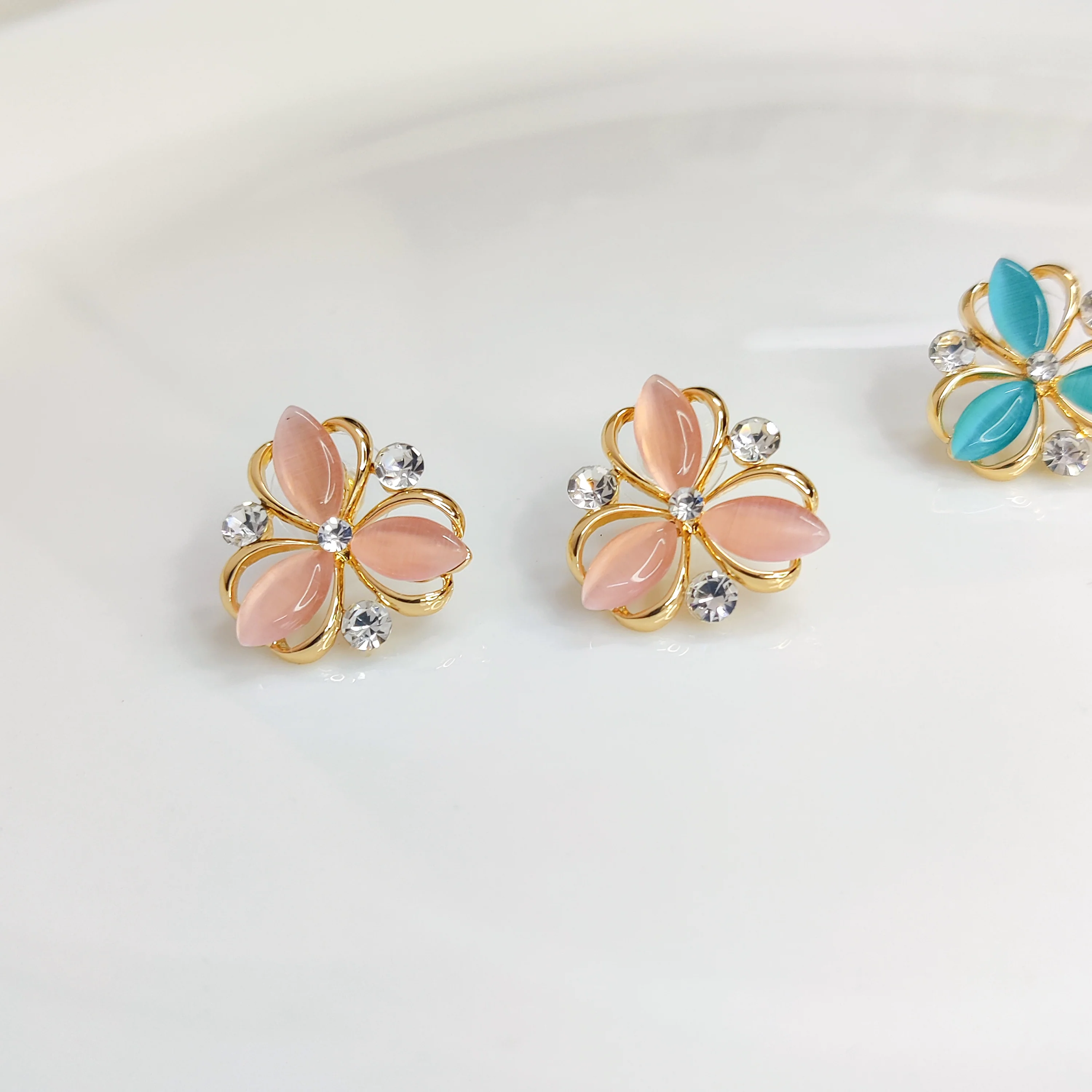 Floral Cluster Stud Earrings - Image 4