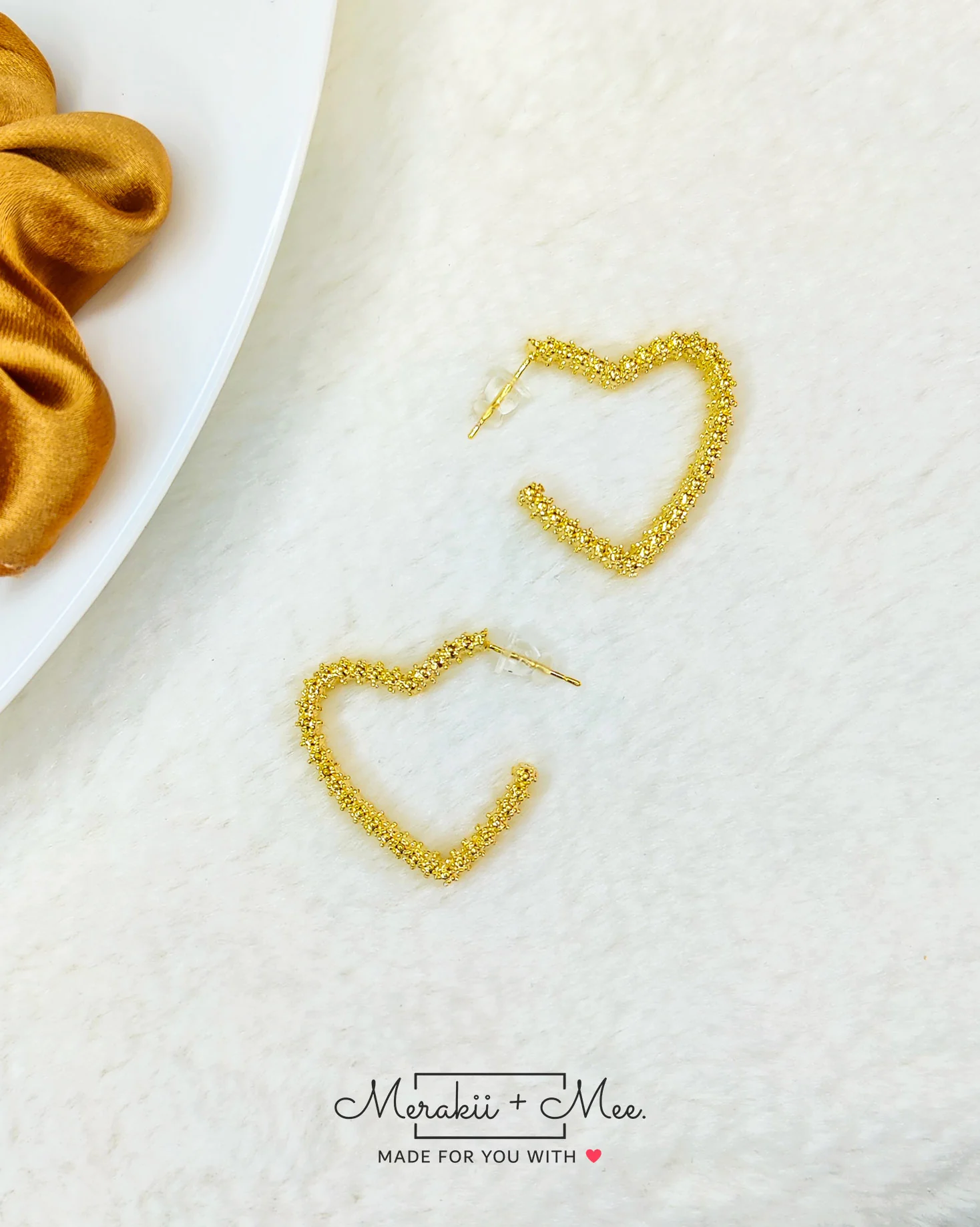 Heart Shimmering Hoop Earrings (Gold) - Image 3